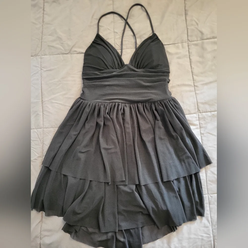 HALARA Elegant Black Mini Dress with Spaghetti Straps - Picture 5 of 6